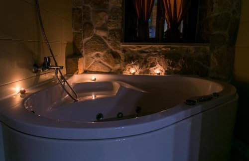 Stonehouse Marina - Estate With A Two Private Pools - Photo 63