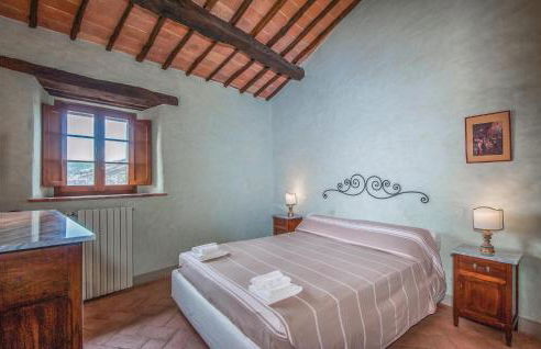 Amazing Home In Bucine Ar With Kitchen - Foto 19