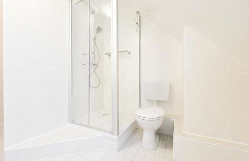 Tolstov Apartments - 4 Room Maisonette Apartment - 25 min Messe DUS - Photo 9