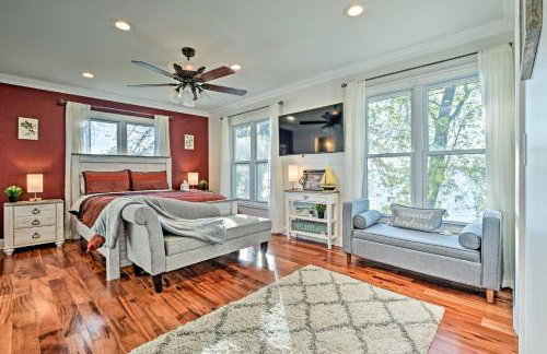 Lakefront Home with Game Room, Theater and Dock! - Foto 13