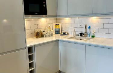 Beach from the Balcony, ensuite and private parking - Photo 21