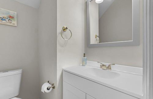 Country Haven - Hot Tub & Pool! Game Room, King Beds, Mins 2 dwtn - Foto 24