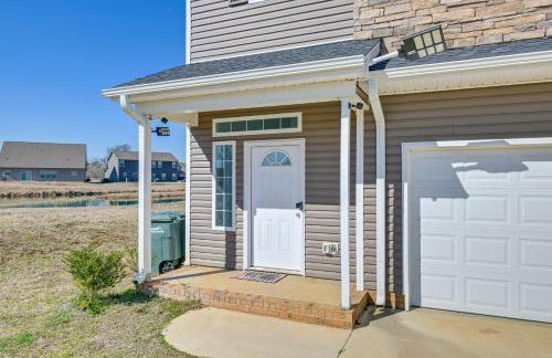 Stay and Play Spacious Concord Townhome Near Uptown - Foto 27