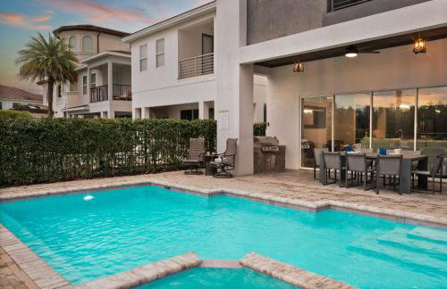 Luxury 6BR Villa w Pool & Cinema 4mi to Disney - Foto 6