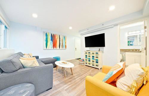 Stunning South Mission Home with Private Rooftop & Ocean Views! - Foto 12