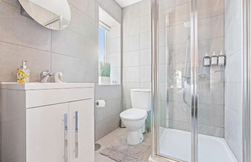 Stylish Home Hot Tub EV Parking - Foto 8