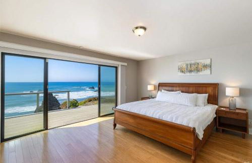 Seaside Elegance Oceanfront Escape with 3 Suites - Foto 13