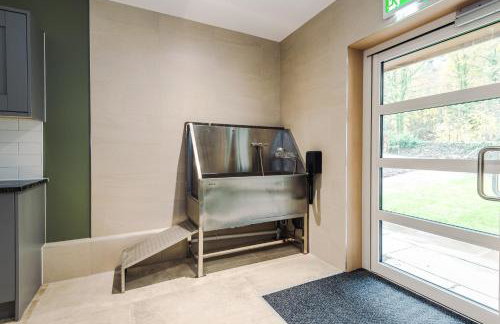 Rock Mill - Superior Apartment with Private Patio - Foto 30