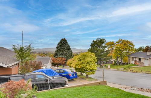 Mountain-View Retreat with Hot Tub in Centerville! - Photo 27