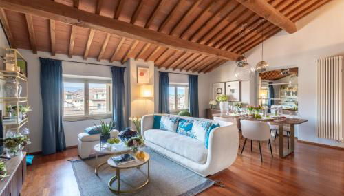 De Nobili Penthouse Apartment with Elevator in Lucca - Foto 1