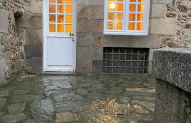 Appart COQUET Intra-Muros façade historique rez de chaussée terrasse - Foto 1