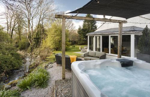 Bellfoot Rural Retreat and Hot Tub - Photo 60