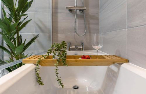 City Centre Haven Apartment - Photo 8