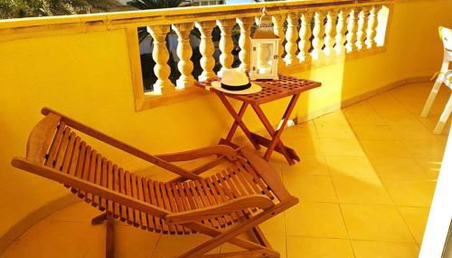 Estupendo apartamento en primera línea de playa y con vistas al mar - Foto 5