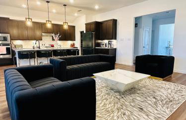 Spacious 6 Bedroom Home- Near Historic McKinney - Foto 3