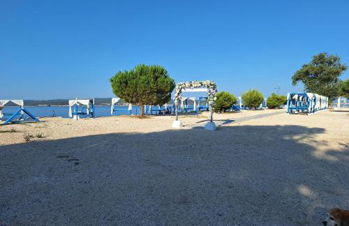 Family and pet friendly apartment Frankopan Croatia - Photo 33