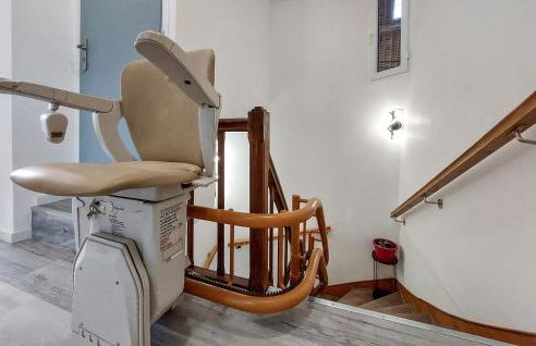 Amazing Home In Neuilly Le Vendin - Photo 17