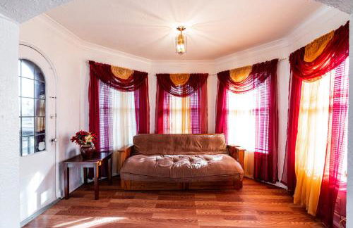 Charming 6BR Home in Milwaukees Historic District - Foto 26