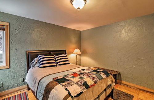 Walk to Town and Coast Anchorage Condo with Fireplace - Foto 14