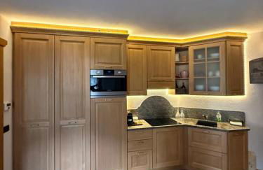 Appartamento incantevole con box e ski room, Wi-Fi, Bormio - Photo 2