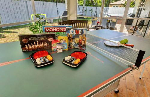 Hottub! Mini Golf! Water Access! Pets! 5min beach! - Foto 26