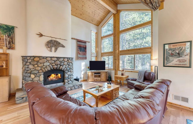 Hansel by Avantstay Pool Table, 5mins to Skiing - Foto 2