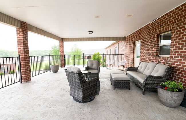 Conestoga Quarters - Photo 27