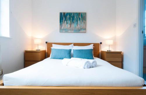 The Dakota - next to East Midlands Airport - Photo 6