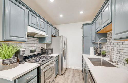 Los Angeles Townhome Off-Street Parking and Balcony - Foto 3