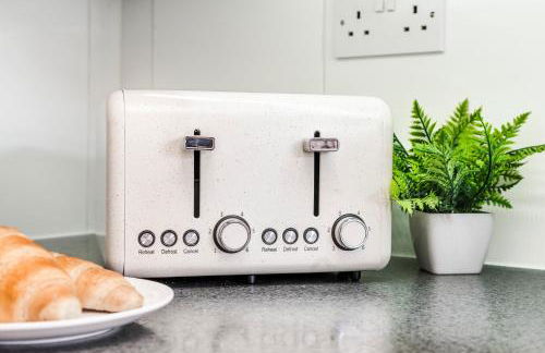 Monmouth House Aylesbury Premier Quality Accommodation For Larger Families Contractors And Professionals Sleeps Up to 6 Guests - Foto 48