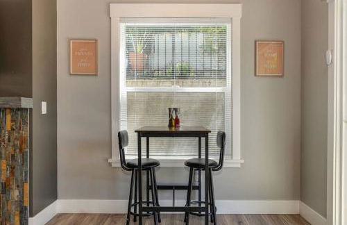 Cozy Two-Story Cottage Near Historic Folsom! - Foto 16