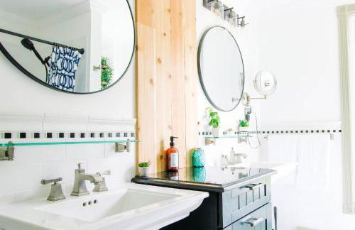 Expansive Victorian close to Saratoga Springs and Lake George - Foto 17