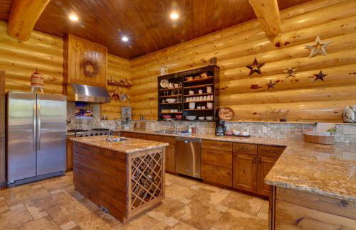 Legacy Mountain Lodge on 40-Acre Ranch with Views! - Foto 10