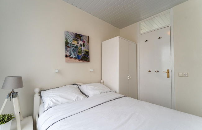 Holiday Home in Zeeland Near Lake - Foto 6