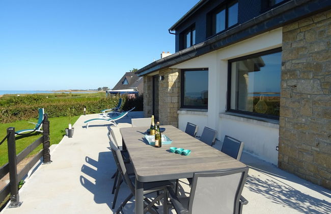 Magnificent Villa by the sea - Photo 1