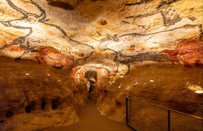 Visita al Centro de Arte rupestre y cueva de Lascaux IV - Foto 3