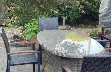 Twenge Retreat - Haus Nähe Stadt und Flughafen mit Garten, 3 Zimmer, TV, Küche, Bad und Netflix - Foto 39