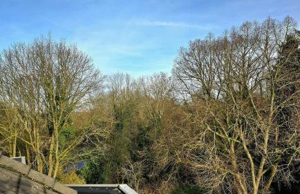 Modern Priv-Room -Gym-Balcony- Ideal for Work&Rest - Foto 23