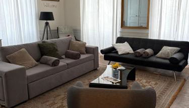 La Villa Louana 1 Appartement 160m2 sobriété,élégance en cœur de ville - Foto 3