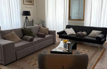 La Villa Louana 1 Appartement 160m2 sobriété,élégance en cœur de ville - Foto 3