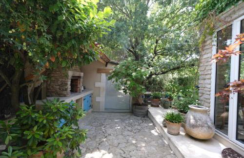 jolie location, maison avec piscine et joli jardin fleuri, à oppède dans le luberon en provence – 6 personnes - Foto 17