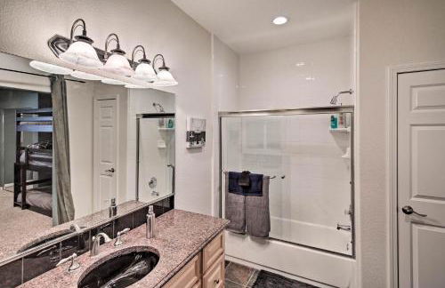 Sun-Soaked Colorado River Haven - Walk to Beaches! - Foto 19