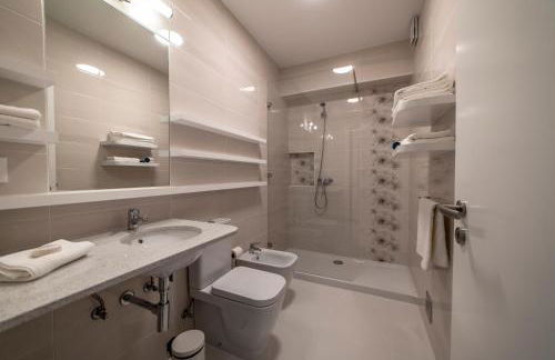 Sunrise - Casa Sao Joao - 4 Star Tourist Apartments - Photo 19