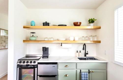 Extended Stay Retreat - Cozy yet Spacious Tiny Gem - Foto 5