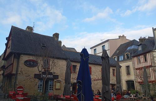 Escapade Romantique sous les toits de Kéréon - Centre Historique, rue piétonne - Foto 35