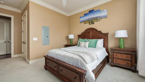 Glamorous 1BR Condo 200ft to St. Thomas Hospital - Foto 2