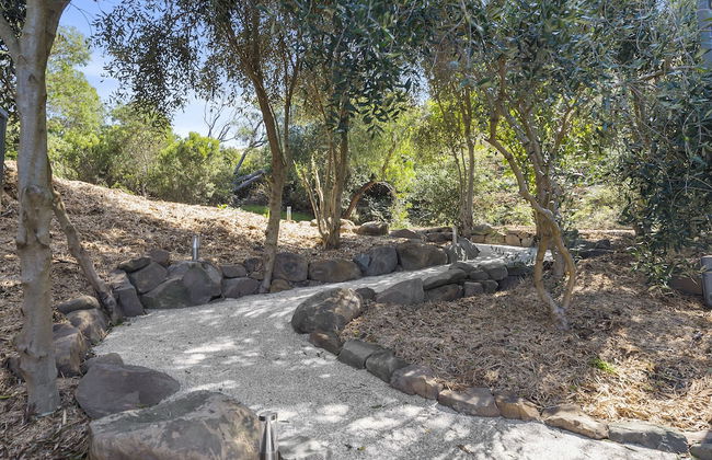 Seafarers Getaway - Photo 6