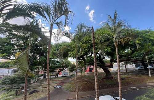 Apê Espaçoso 3 Qtos no coração da cidade - Foto 23