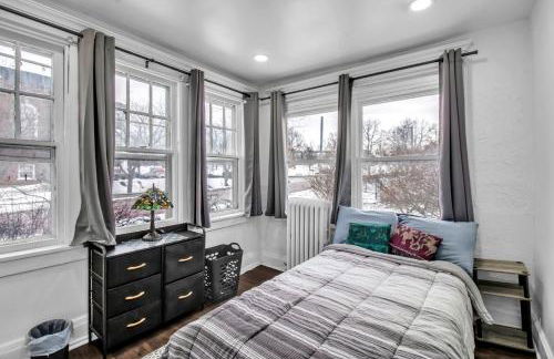 Spacious 4BR Near UB Niagara Falls - Pet Friendly - Photo 26