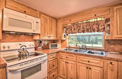 St Johns River Canal Home with Grill! - Foto 10